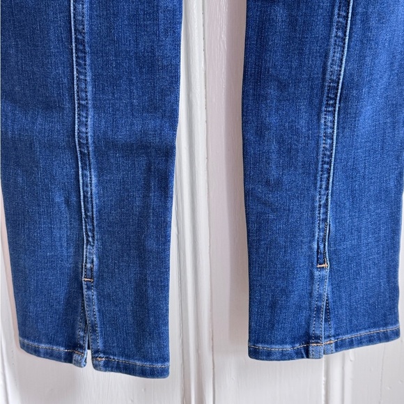 Banana Republic Stylish Blue Denim Jeans - Picture 3 of 4